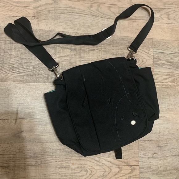 Haiku cross body bag- black with teal detail - Picture 3 of 6
